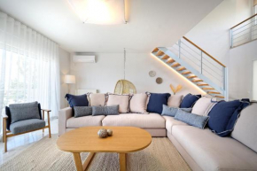Triplex Villa Gardenia Glyfada sea view